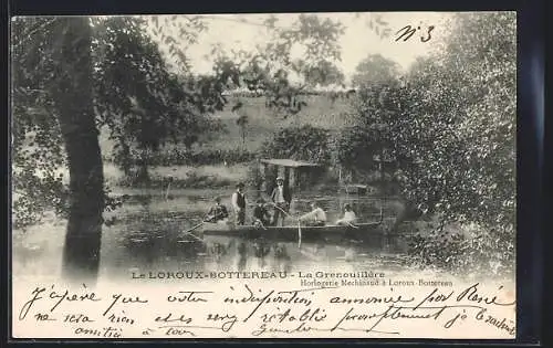 AK Le Loroux-Bottereau, La Grenouillère avec des personnes en barque sur la rivière