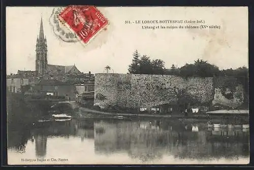 AK Le Loroux-Bottereau, L`étang et les ruines du château, XVe siècle