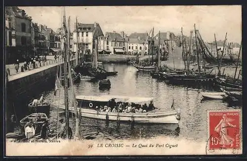 AK Le Croisic, Le Quai du Port Ciguet avec bateaux et promeneurs