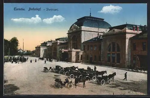 AK Tarnów, Dworzec kolejowy, vor dem Bahnhof