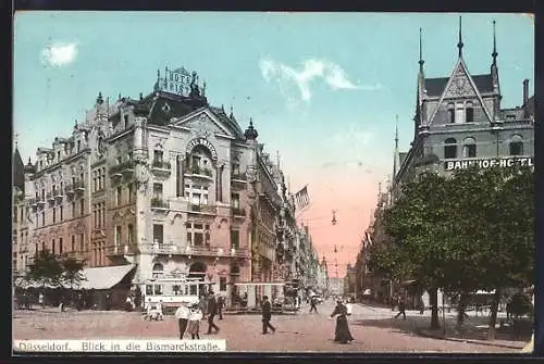 AK Düsseldorf, Blick in die Bismarckstrasse mit Bahnhof-Hotel