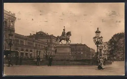 AK Hannover, Centralbahnhof und Ernst-August-Denkmal