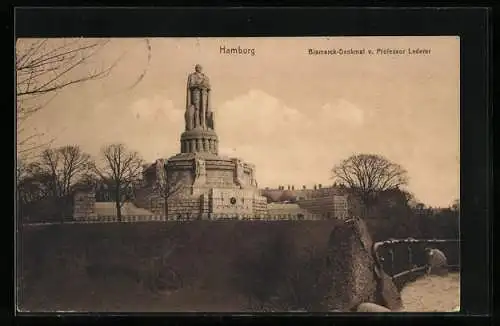 AK Hamburg-St.Pauli, Bismarck-Denkmal von Professor Lederer