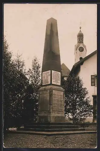 Foto-AK Bad Kohlgrub, Partie am Kriegerdenkmal