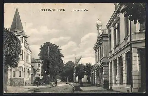 AK Kellinghusen, Lindenstrasse mit Passanten