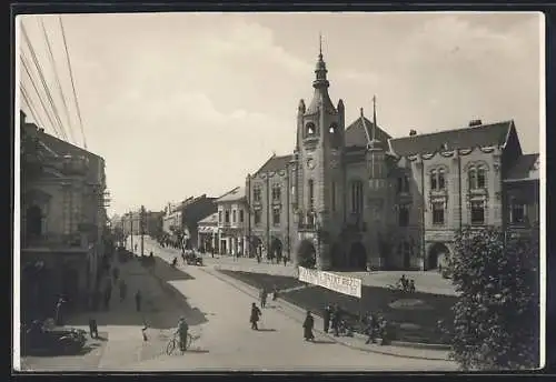 AK Mukacevo, Platzpartie am Rathaus