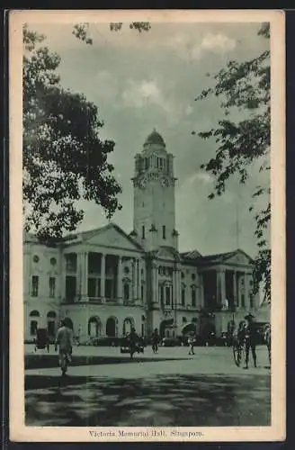 AK Singapur, People before the Memorial Hall