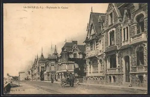 AK La Baule, Esplanade du Casino avec calèche