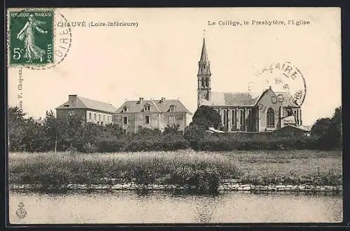 AK Chauvée, Le Collège, le Presbytère, l`Église