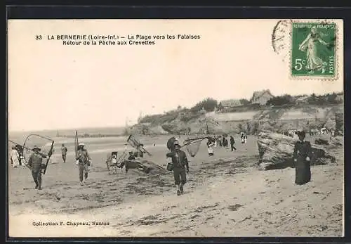 AK La Bernerie, La Plage vers les Falaises, Retour de la Pêche aux Crevettes