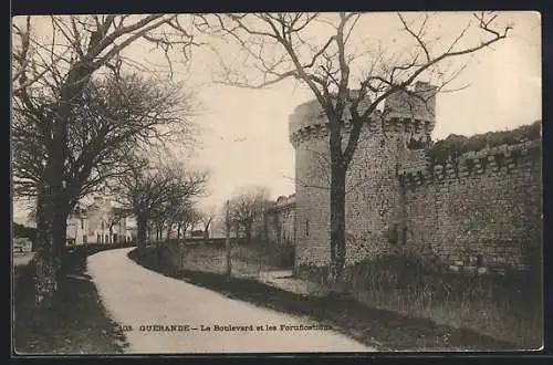 AK Guérande, Le Boulevard et les Fortifications