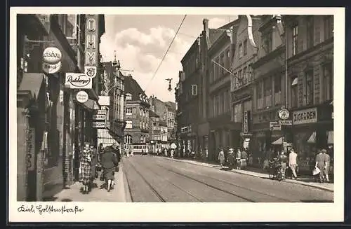 AK Kiel, Holstenstrasse mit Schramm-Hotel & Strassenbahn