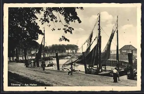 AK Tönning, Fischkutter im Hafen