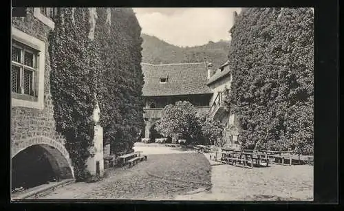 AK Bozen, Burg Runkelstein, Schlosshof