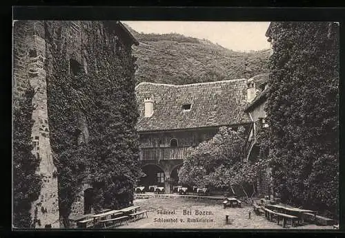 AK Bozen /Südtirol, Burg Runkelstein, Schlosshof