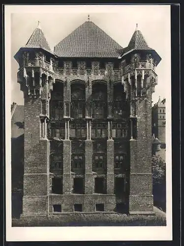 AK Marienburg / Malbork, Schloss Marienburg, NNogatseite des Hochmeister Palastes