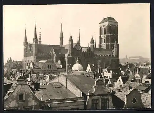 AK Danzig, Marienkirche von Nordosten aus der Vogelschau