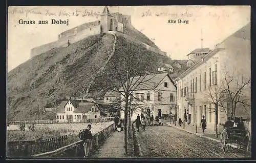 AK Doboj, Strassenpartie mit Alte Burg