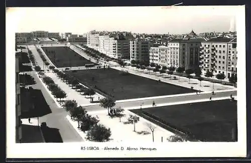 Künstler-AK Lisboa, Alameda D.Afonso Henriques, Gesamtansicht