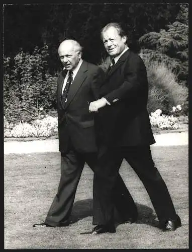 Fotografie PA Sven Simon, Bonn, Ministerpräsident der Niederlande Johannes Marten den Uyl und WIlly Brandt