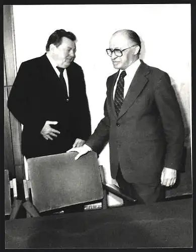 Fotografie WEREK, Bonn, F. J. Strauss in Israel mit dem dortigen Ministerpräsidenten Menachem Begin