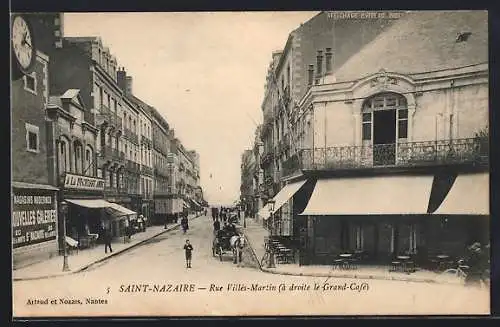 AK Saint-Nazaire, Rue Villès-Martin à droite de grand-Café