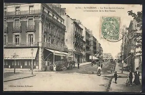 AK St-Nazaire, La Rue Amiral-Courbet à l`intersection de la Rue Thiers