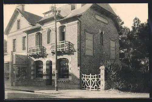 AK Pornichet, Avenue de la Gare, Aux Armes de Bretagne
