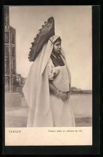 AK Tanger, Femme arabe en costume de ville, Marokkanerin in Tracht