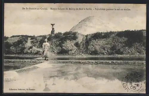 AK Bourg-de-Batz /Saillé, Marais Salants, Paludières portant le sel au mulon