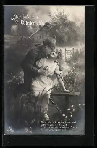 Foto-AK GL Co Nr. 7379 /5: Soldat in Uniform hält seine Liebste im Arm