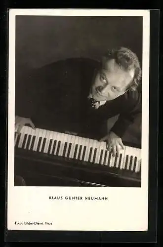 AK Klaus Günter Neumann am Piano