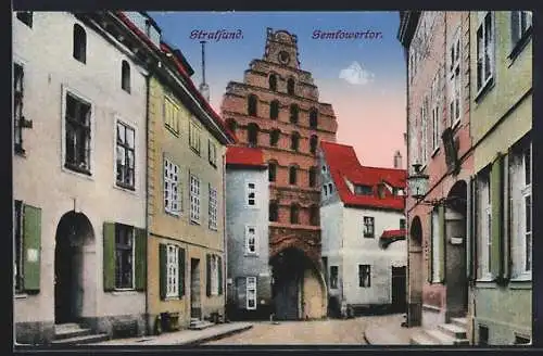 AK Stralsund, Semlowertor mit Strasse