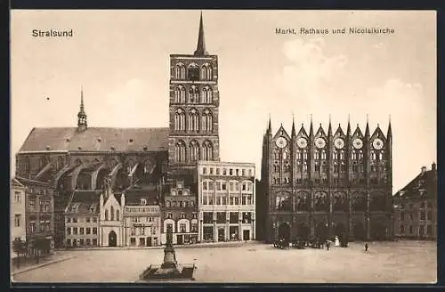 AK Stralsund, Markt mit Rathaus und Nicolaikirche