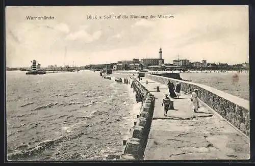 AK Warnemünde, Blick v. Spill auf die Mündung der Warnow, Leuchtturm