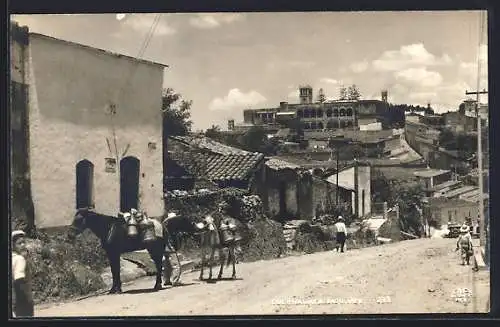 AK Cuernavaca, Ortsansicht mit Pferden und Anwohnern