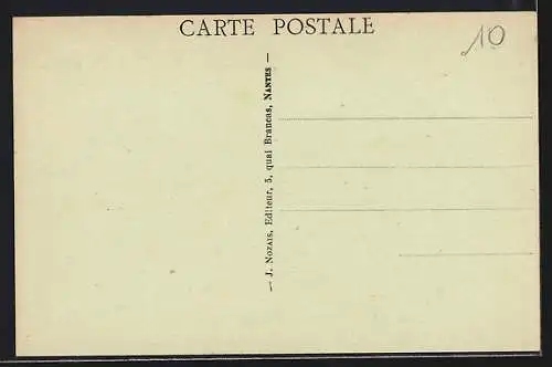 AK Chateaubriant, La Porte Neuve, angle nord-est de la Place de la Motte