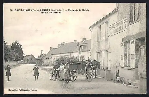 AK Saint-Vincent-des-Landes, Place de la Mairie, Route de Derval