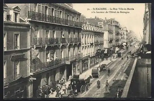 AK St-Nazaire, La Rue Ville-es-Martin a la hauteur de l`Hotel de Bretagne