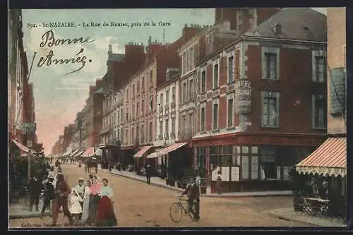 AK Saint-Nazaire, La Rue de Nantes, près de la Gare