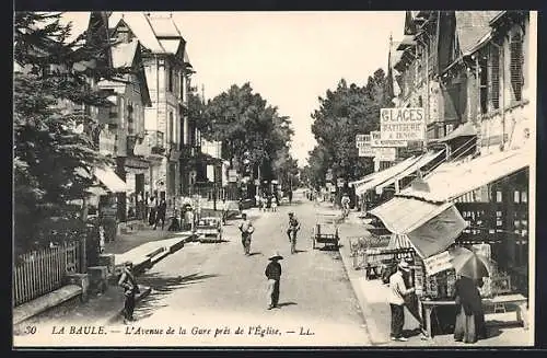 AK La Baule, L`Avenue de la Gare près de l`Eglise