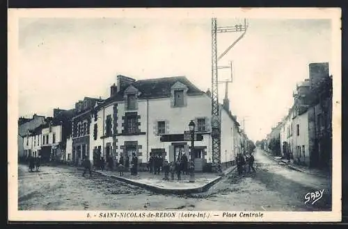 AK Saint-Nicolas-de-Redon, Place Centrale