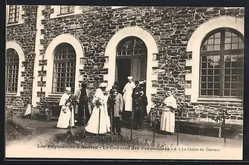 AK Prémontrés, Le Cloitre du Couvent, Kathol. Geistliche