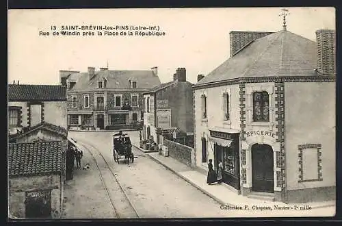 AK Saint-Brévin-les-Pins, Rue de Mindin près la Place de la République