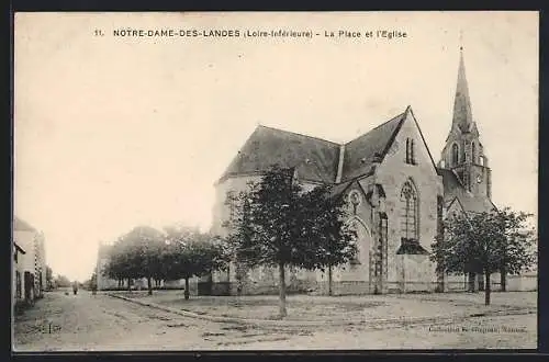 AK Notre-Dame-des-Landes, La Place et l`Église