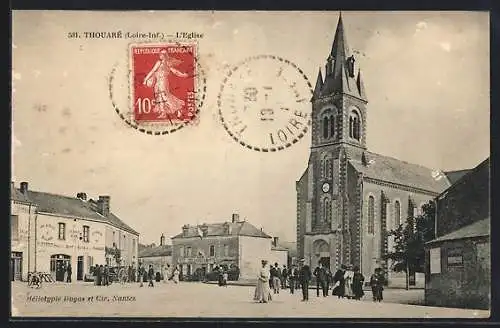 AK Thouaré-sur-Loire, L`Église et la place animée