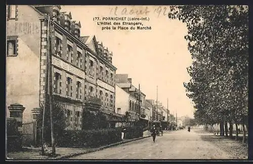 AK Pornichet, L`Hôtel des Étrangers près de la Place du Marché