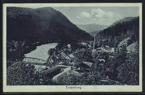 AK Trebusany, Ortsansicht mit Fluss