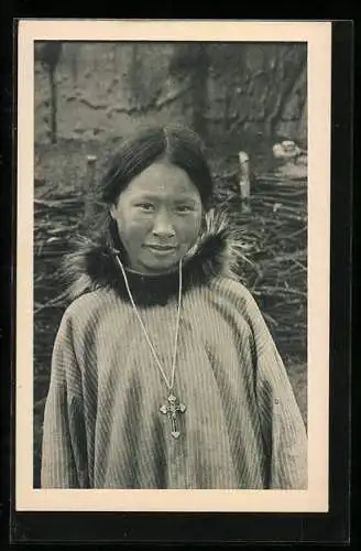 AK Alaska, Je suis Chrétienne, Inuitmädchen mit Kruzifix