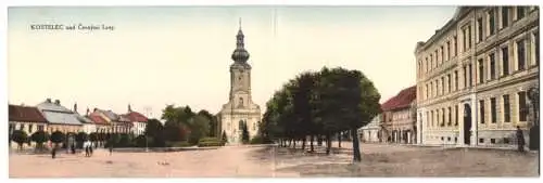 Klapp-AK Kostelec nad Cernými Lesy, Platzpartie mit Blick zur Kirche